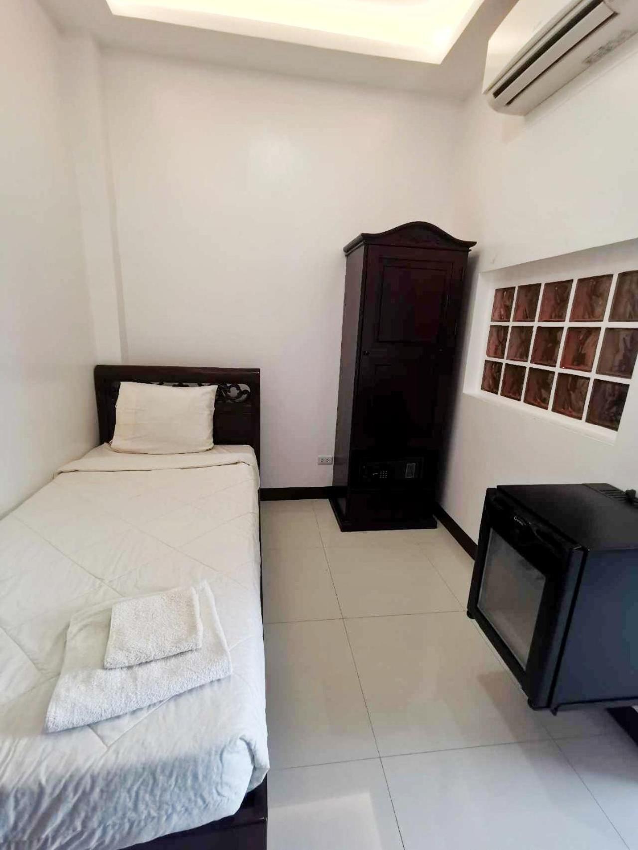 MJ Pension House Talisay  Bagian luar foto